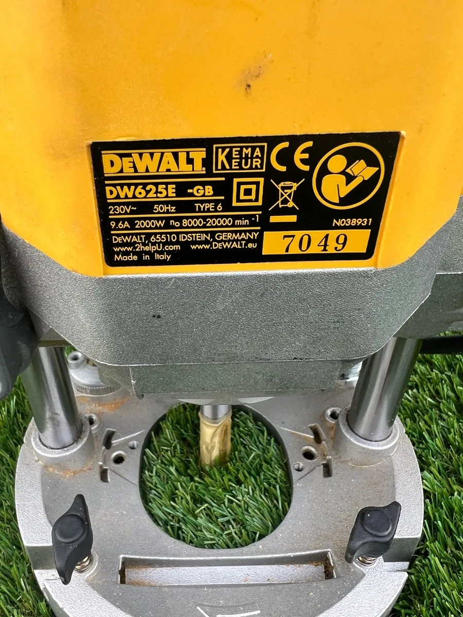 Router Dewalt 625E 1/2 router New in box - Image 4