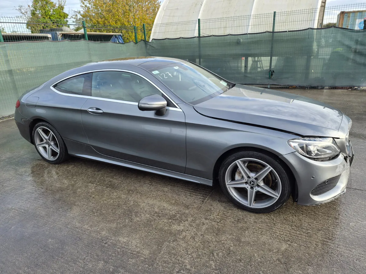 2018 Mercedes   C220  Coupe  Amg premium - Image 4