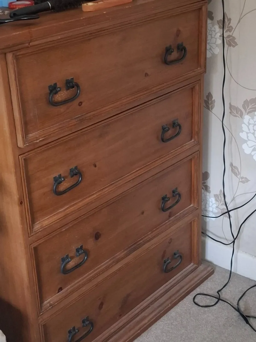Bedroom furniture - Image 2