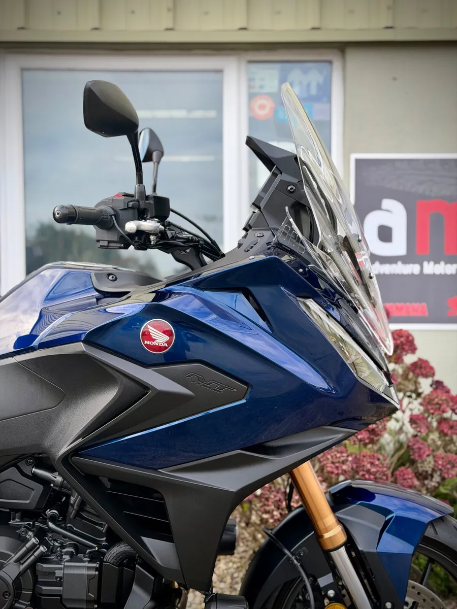 261 Honda NT1100 DCT ES - Image 3