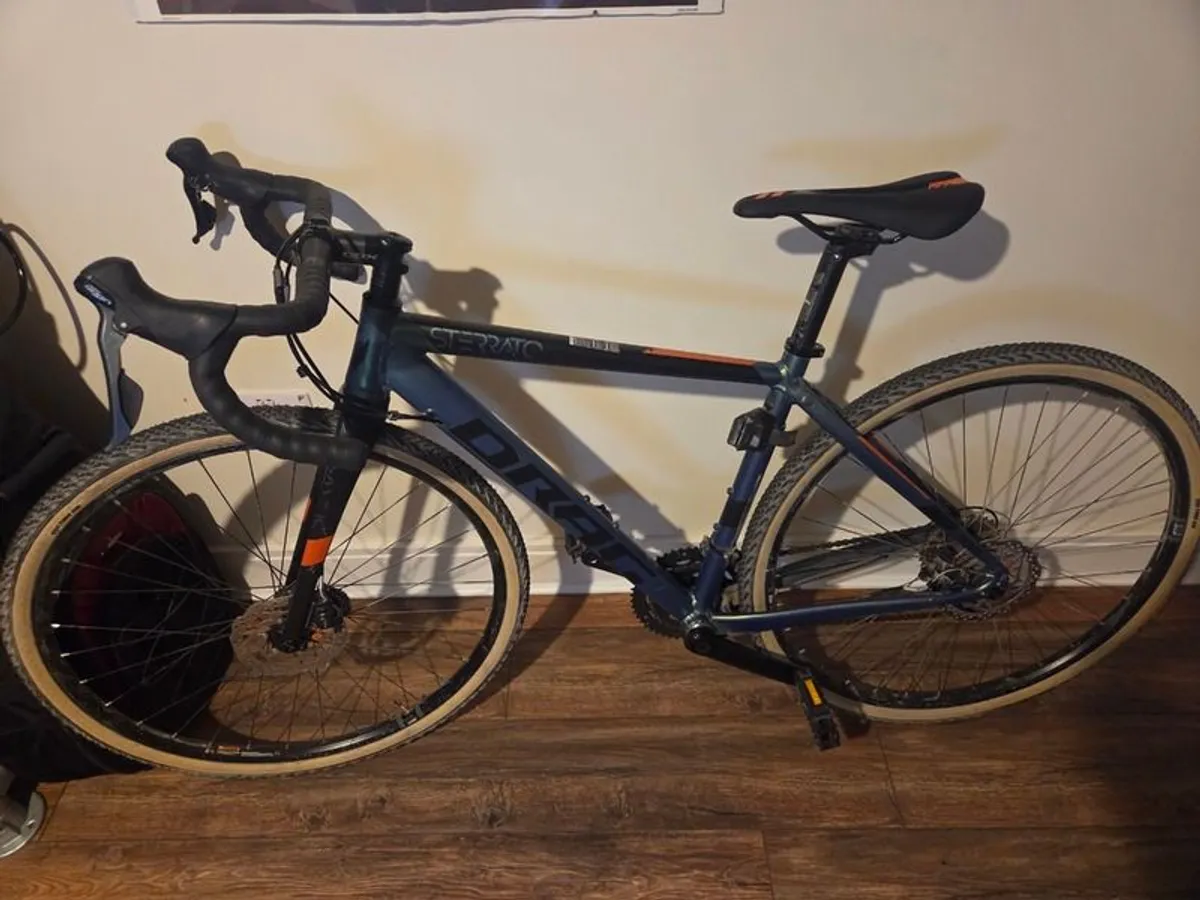 Airtracks Sterrato 5.0 Gravel Bike Excellent Condition - Image 1