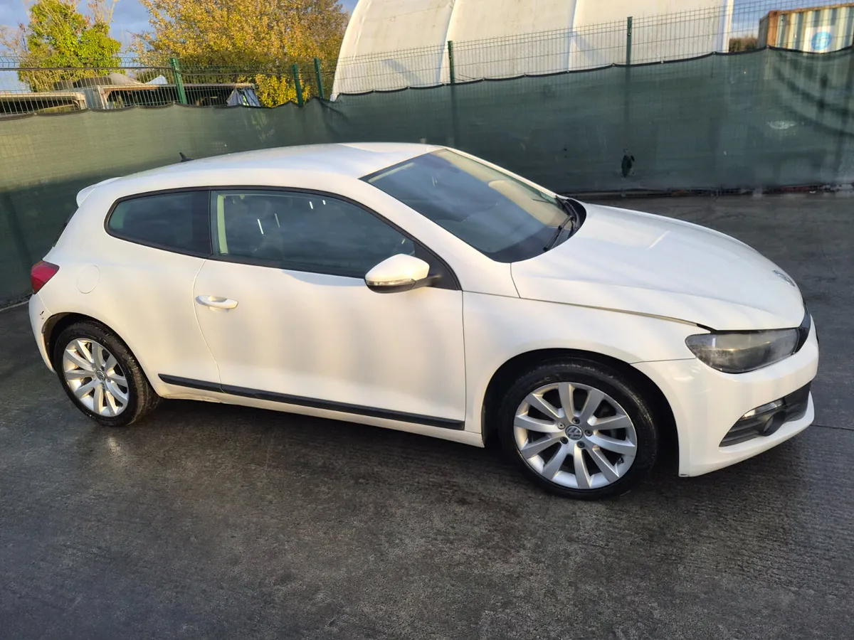 2013 Volkswagen Scirocco  2.0 Tdi - Image 2