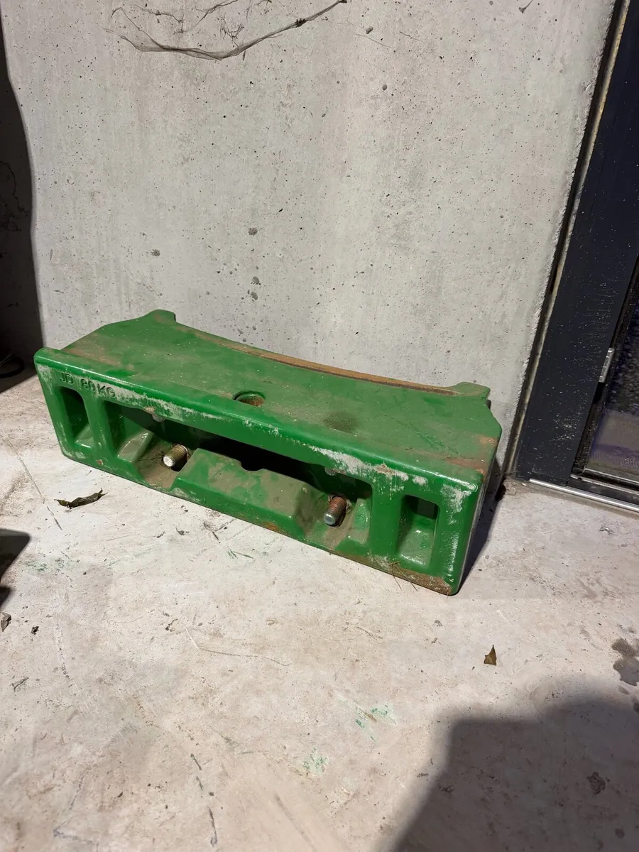 John Deere weight carrier - Image 1
