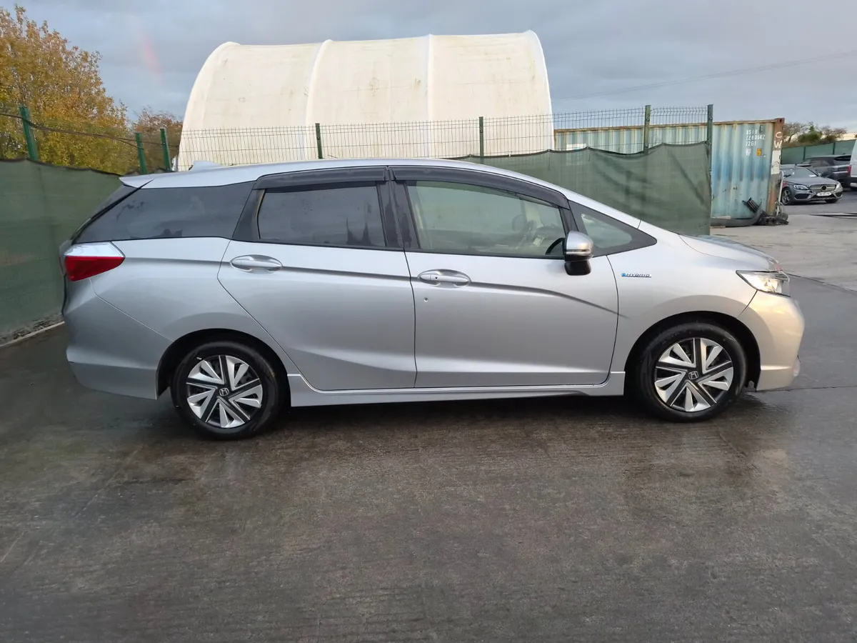 2018 Honda Shuttle  Hybrid  Automatic Drive Home - Image 4