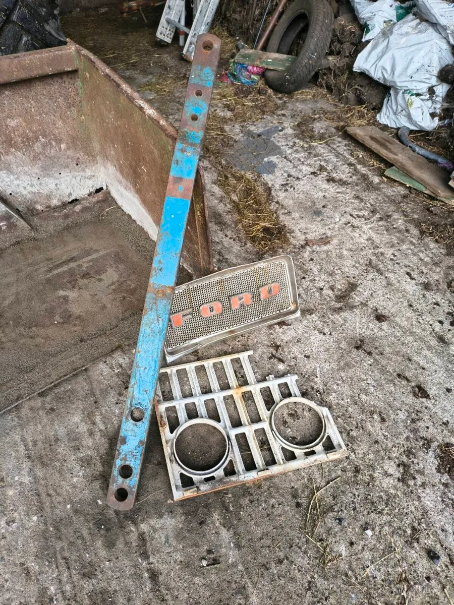 Ford 4000 parts - Image 2