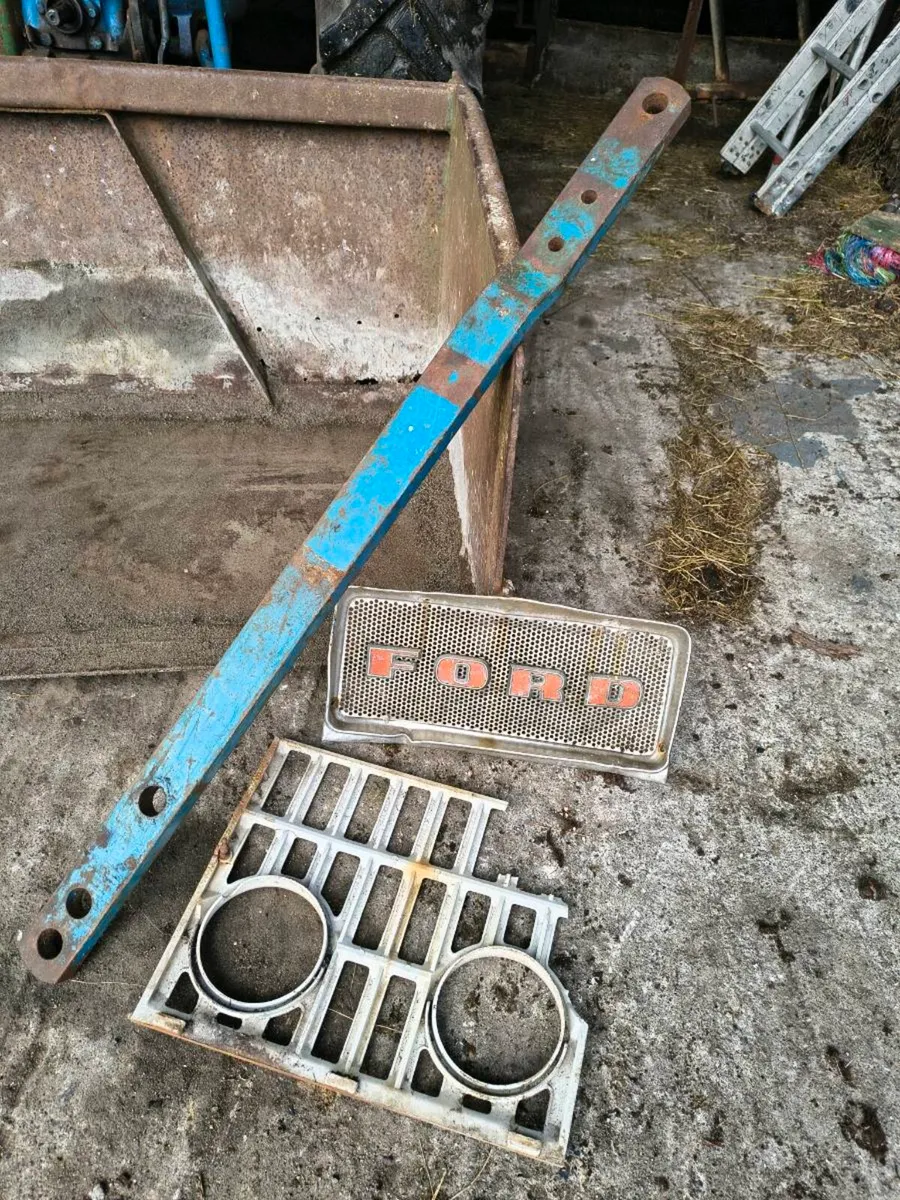 Ford 4000 parts - Image 1