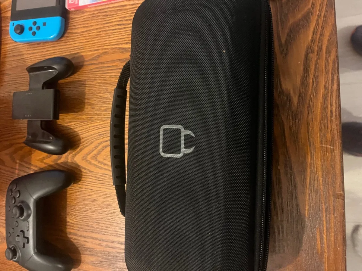 Nintendo switch bundle - Image 1