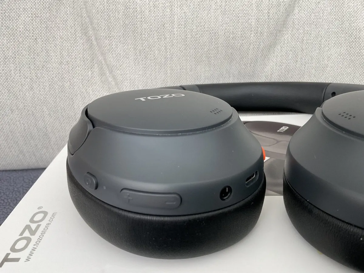 Tozo HT3 Headphones - Image 3