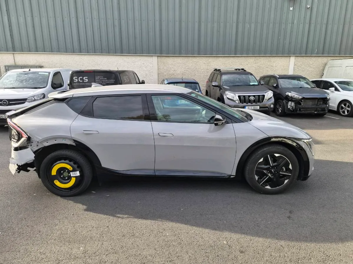 2025 Kia EV6 - low mileage - Image 4
