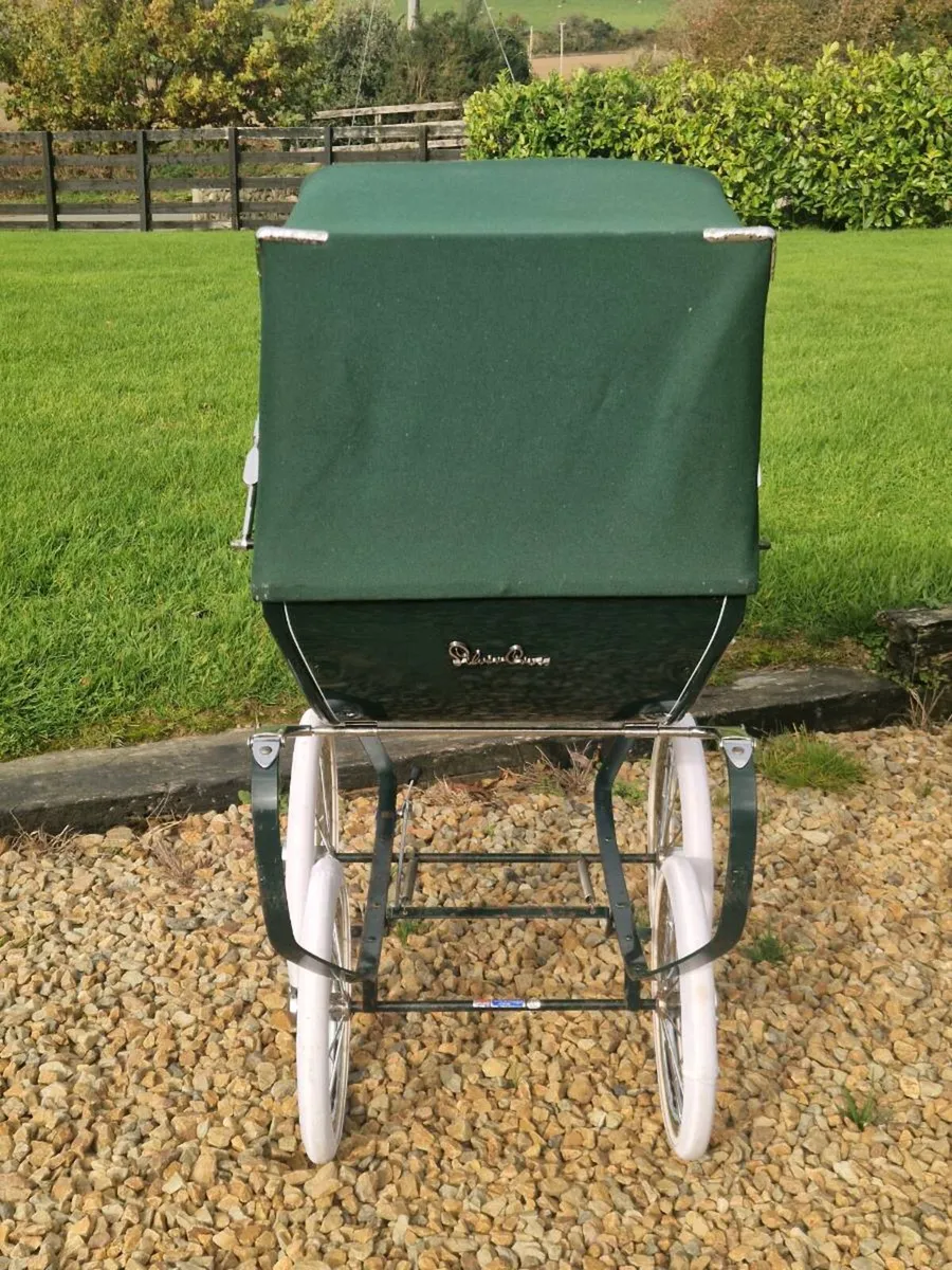 Silver Cross pram - Image 2