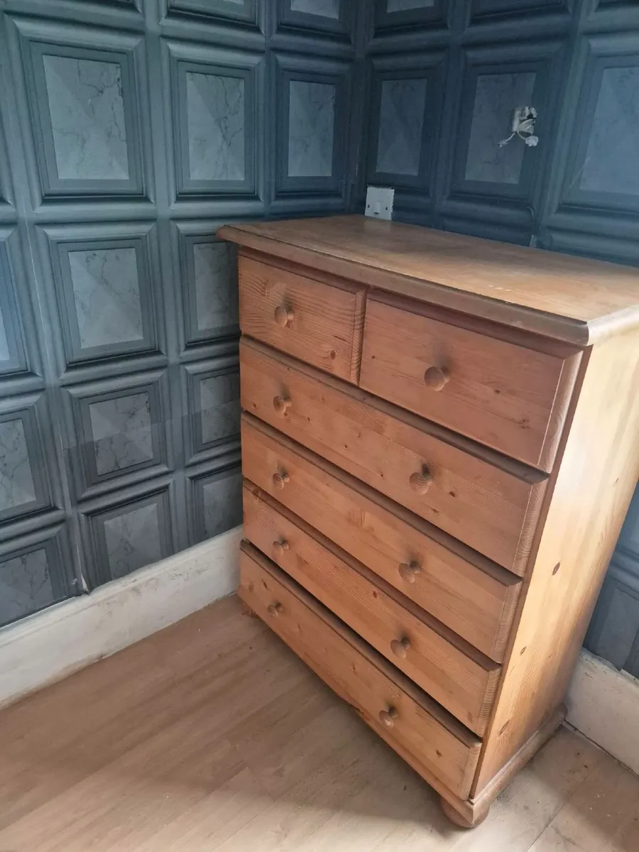 Traditional Pine Chest of Drawers – 5 Drawers