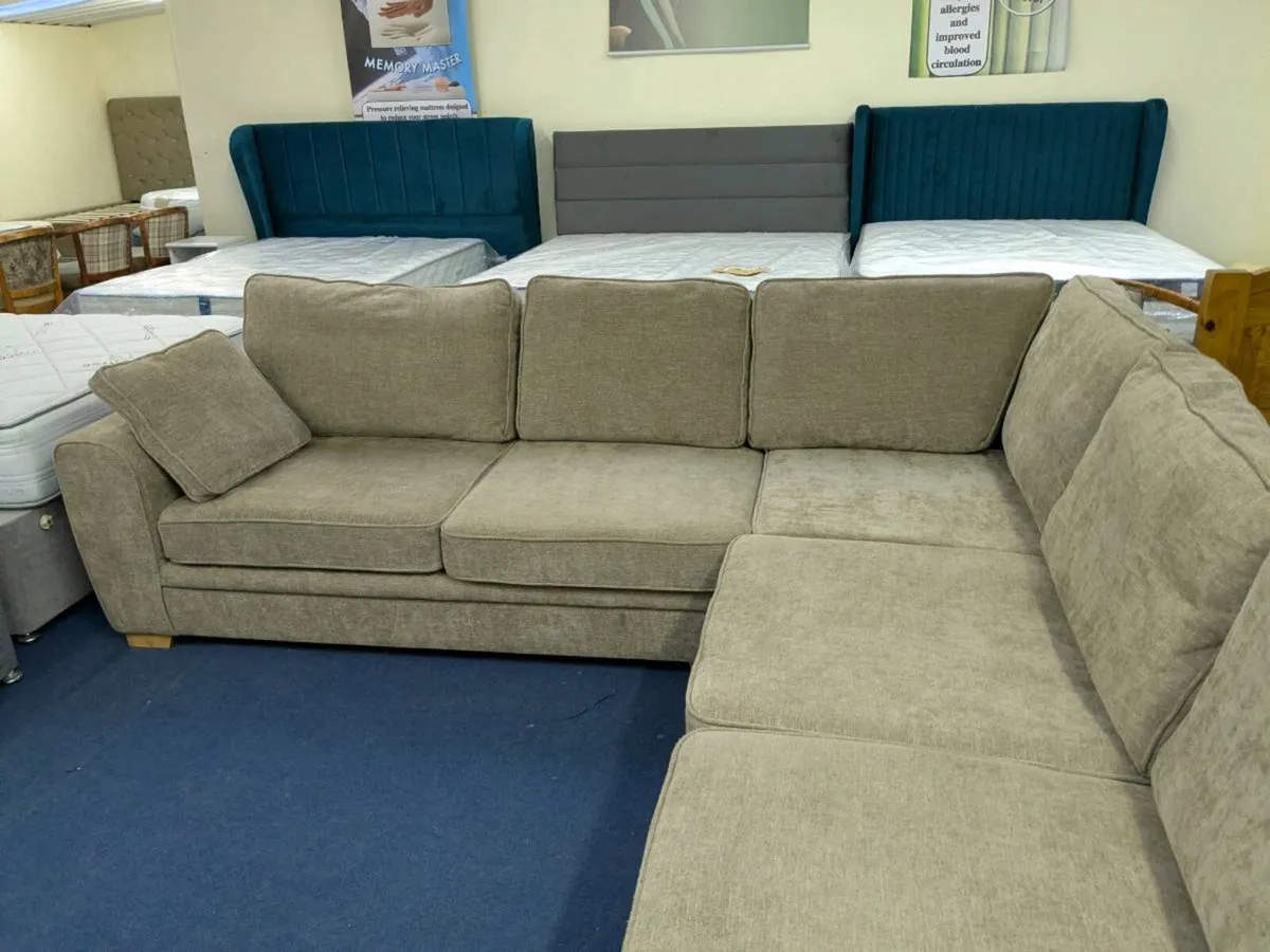 corner couch - Image 2