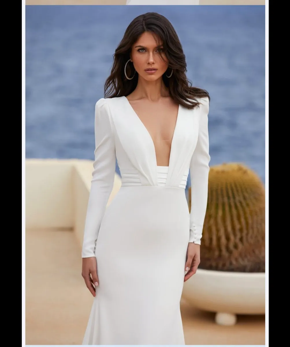 Wedding dress - Image 2