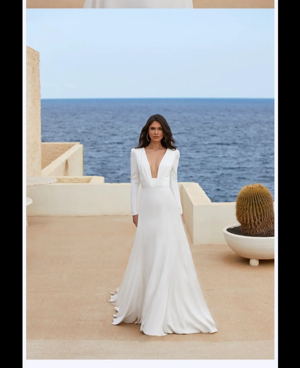 Wedding dress - Image 1
