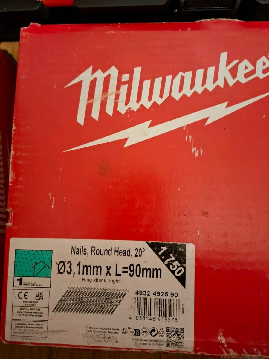 Milwaukee 21 degree framing nailer - Image 3