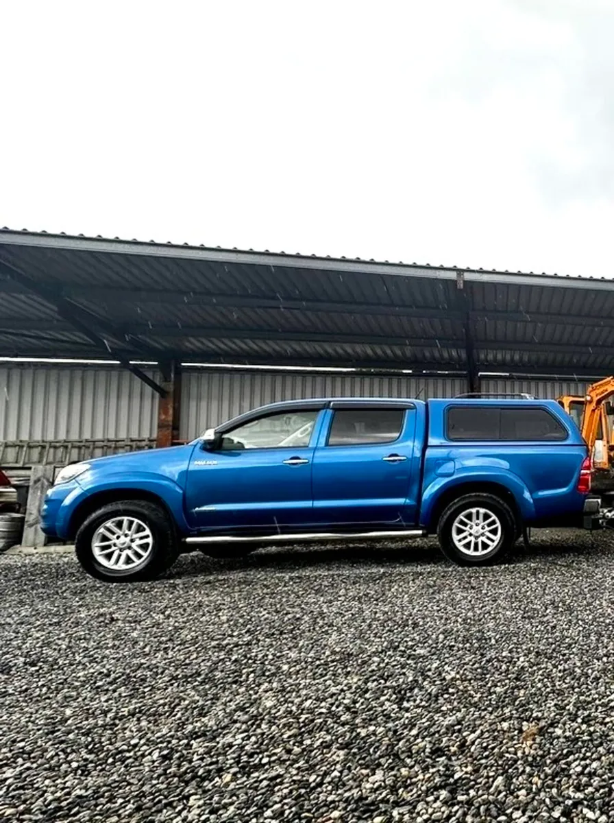 Toyota hilux - Image 2