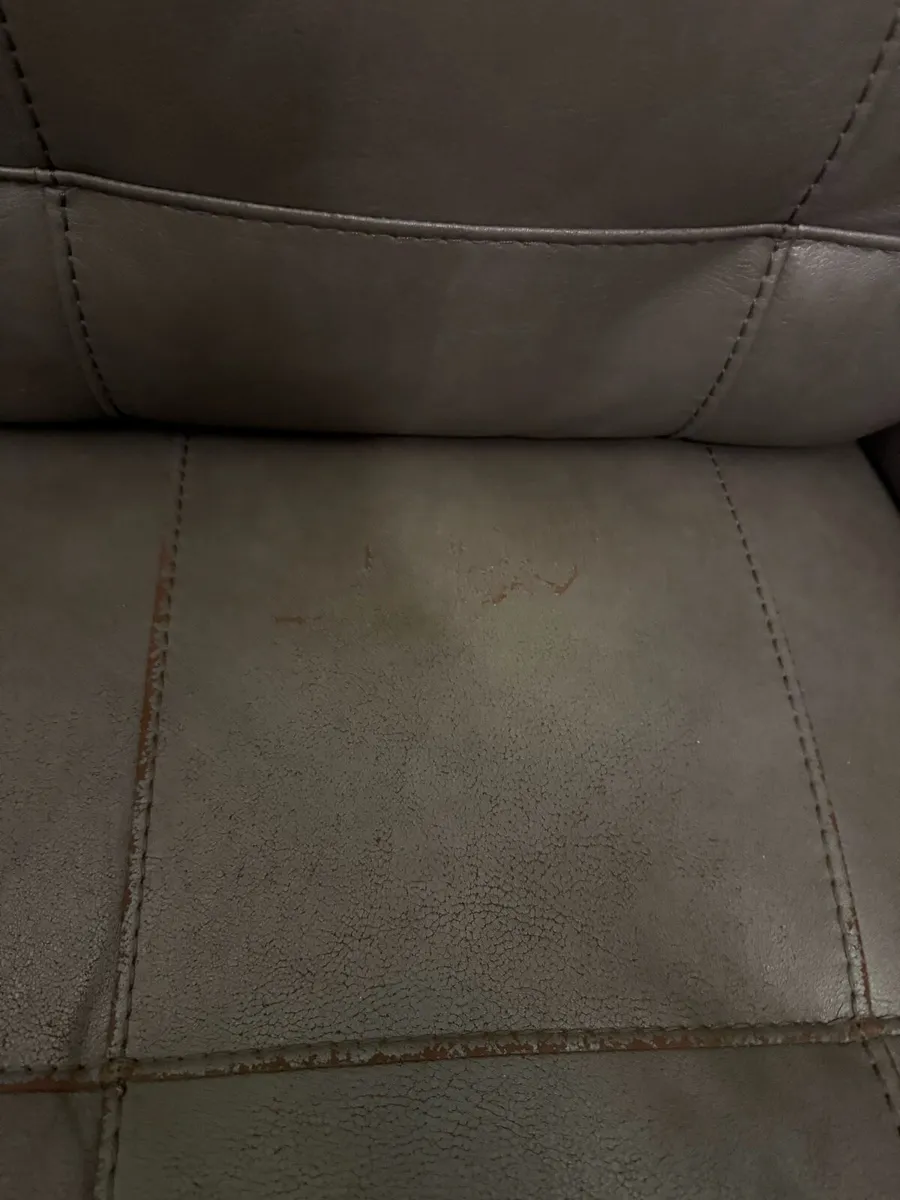 Comfortable couch 2 + 3 seater - Image 3