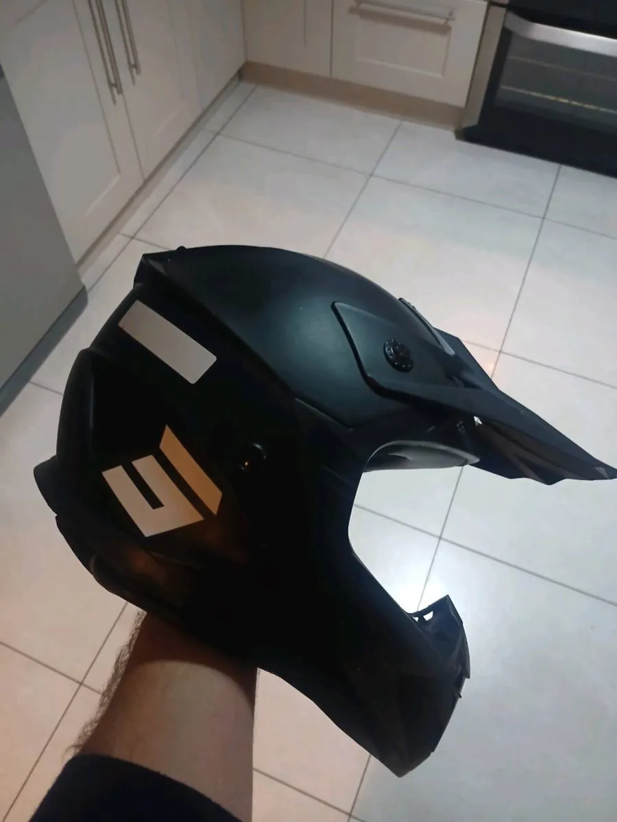 Kids Motorcross Helmet - Image 3