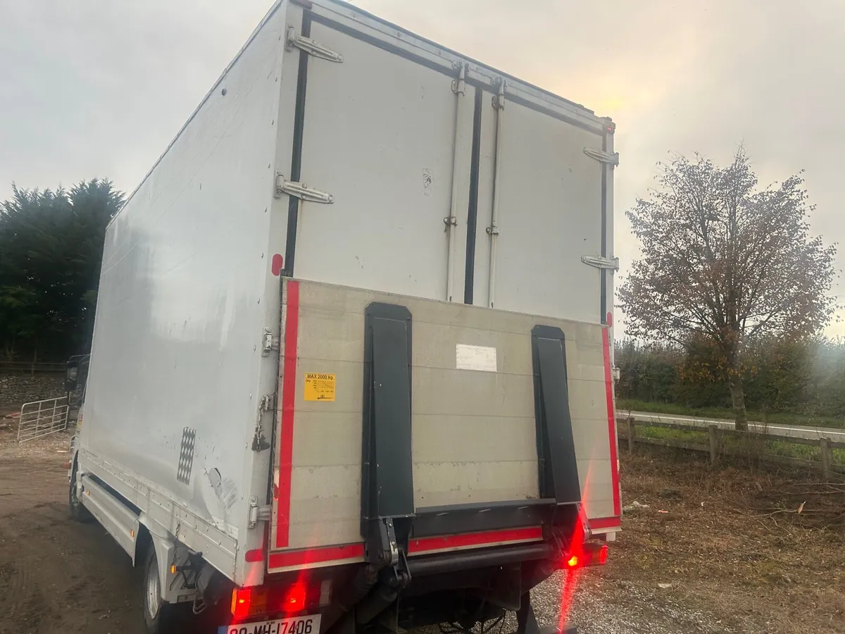 2009 mercedes atego - Image 3