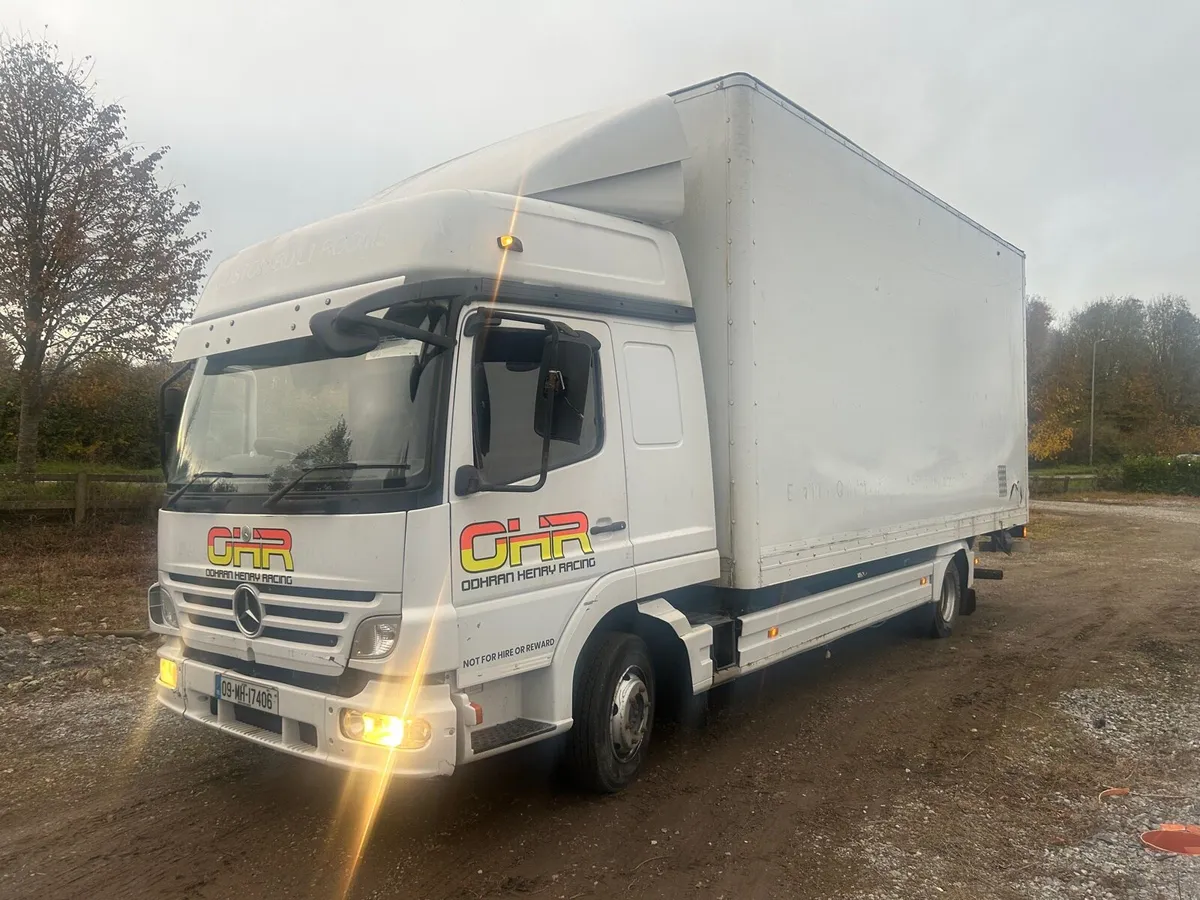 2009 mercedes atego - Image 1