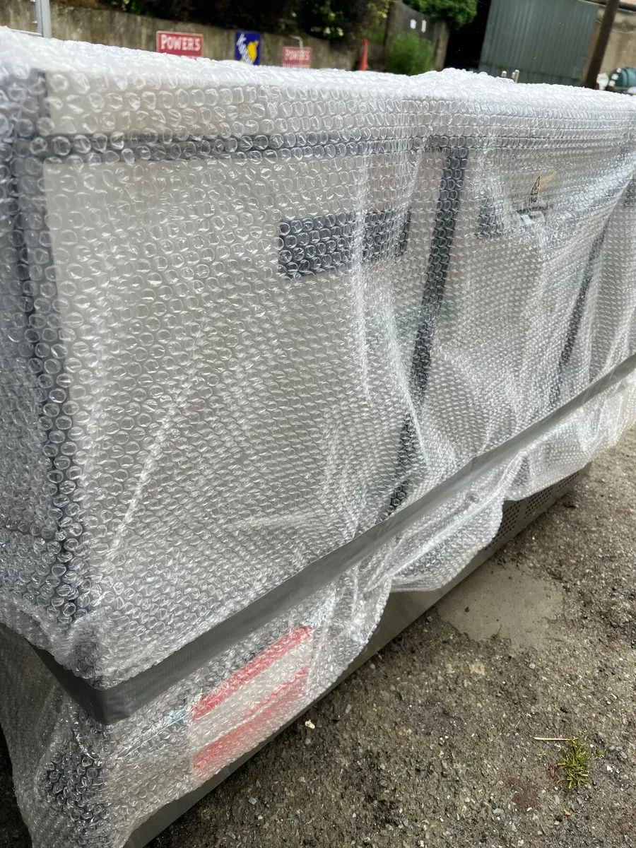 Commercial fridge - Image 4