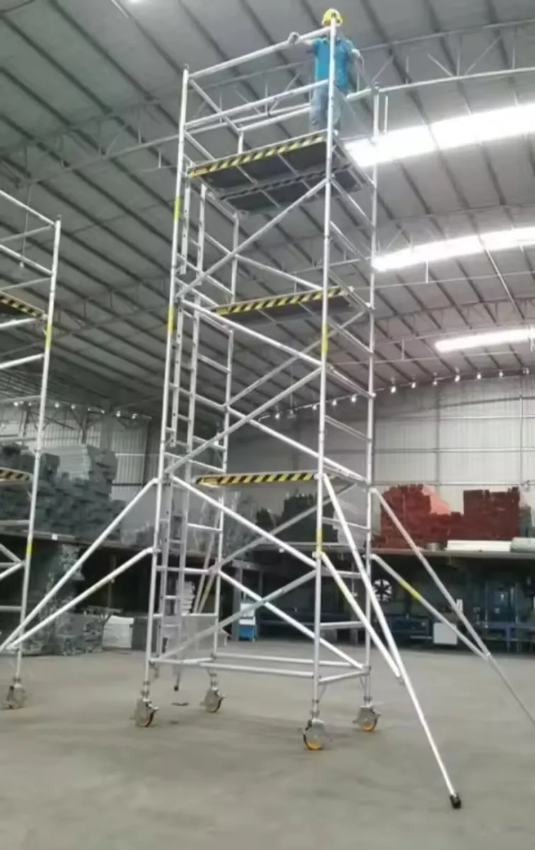 Aluminium scaffolding tower - Image 3