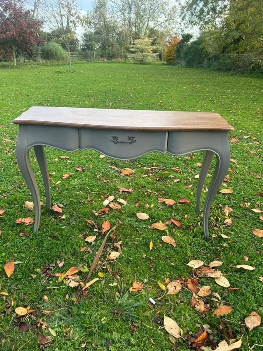 Hall Console - Image 3