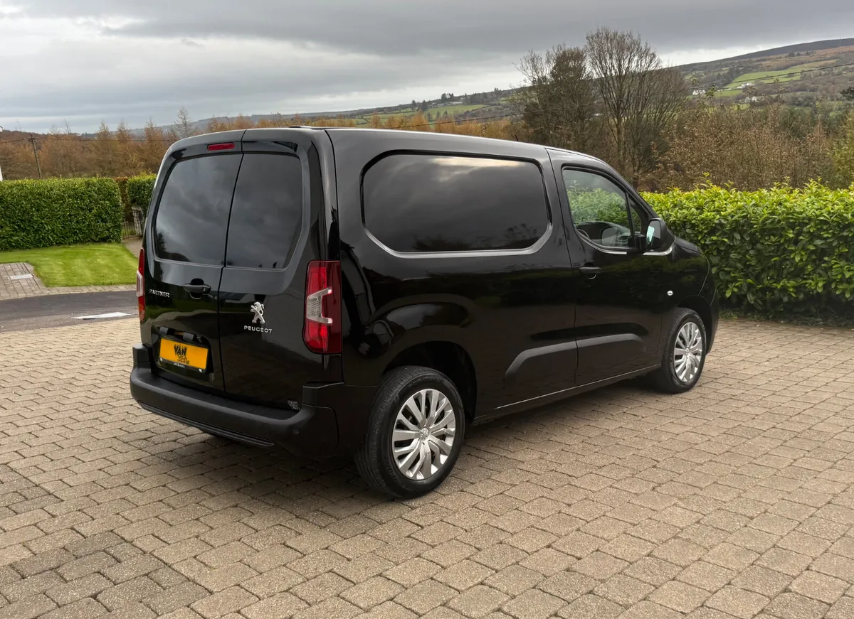 2023 (232reg) Peugeot Partner Professional Plus - Image 4