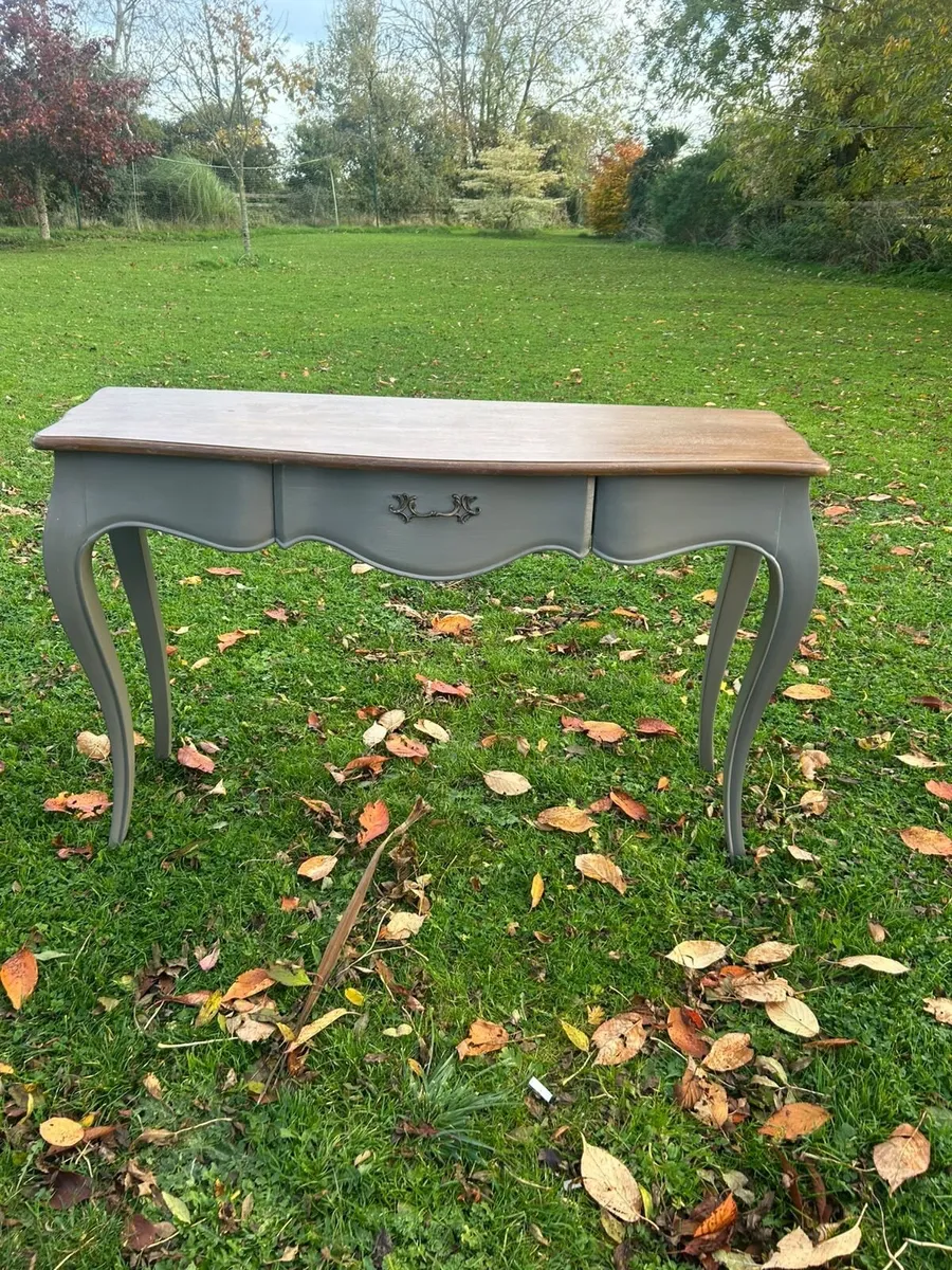 Hall Console - Image 2