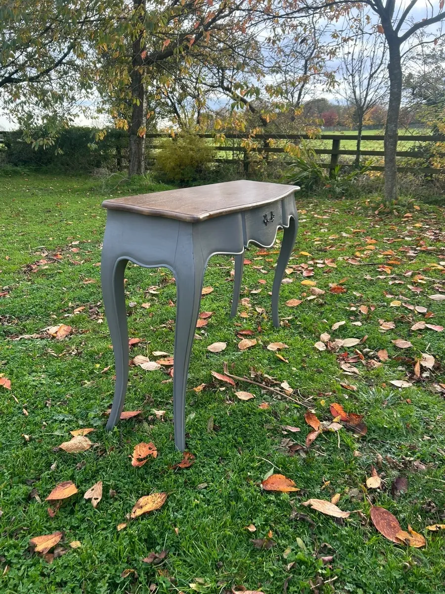 Hall Console - Image 4