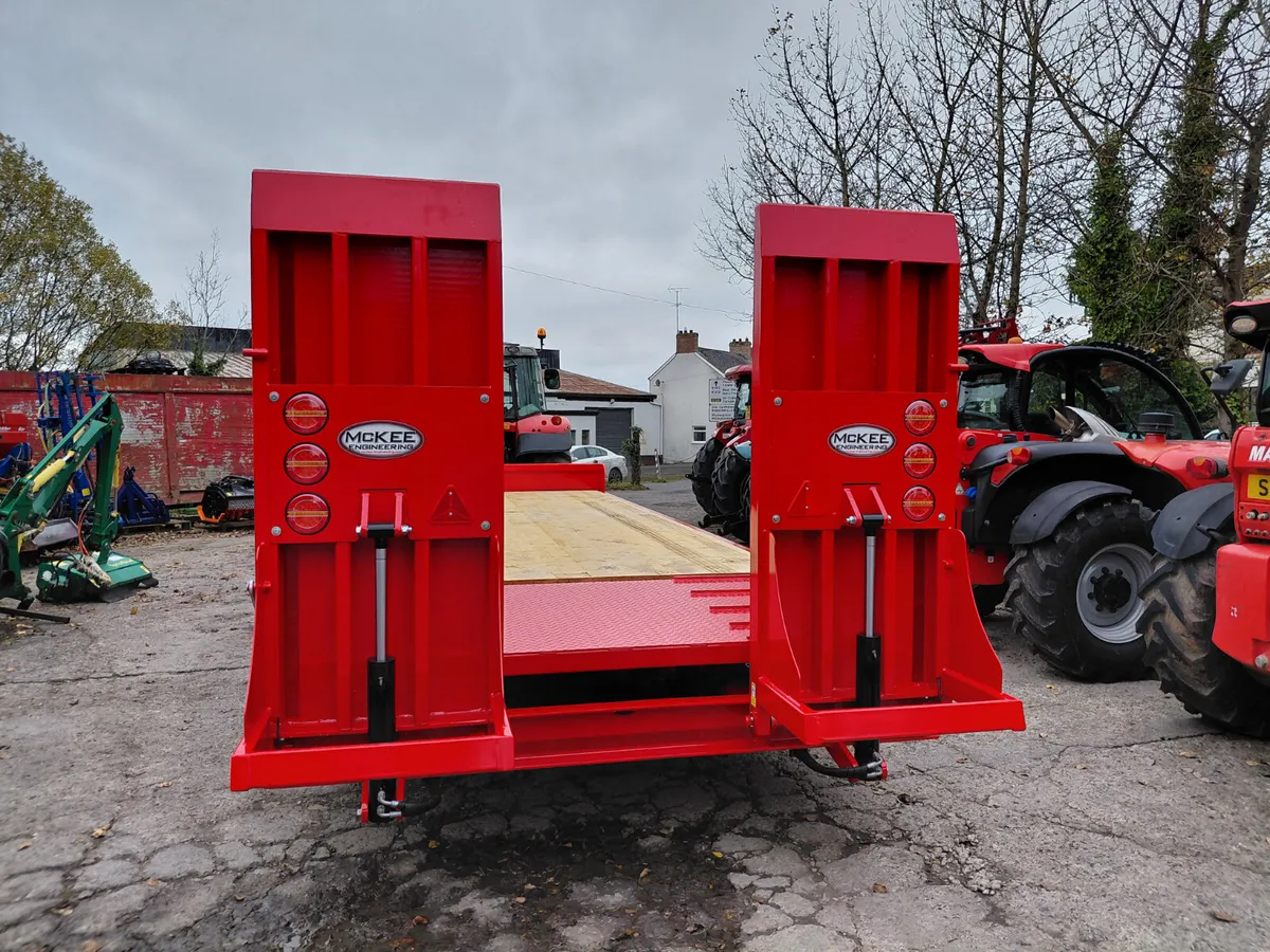Mc kee 21Ton lowloader - Image 4
