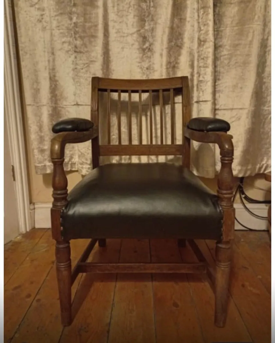 early 19th century 7 Bar back Cork Chair - Image 1