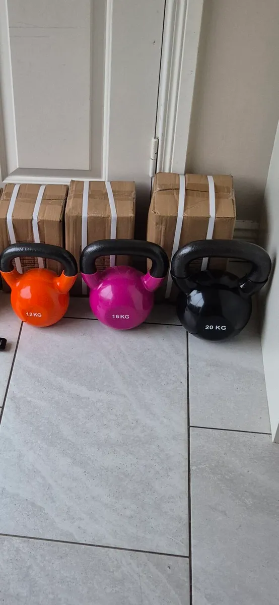 3xbrand new cast iron kettlebells - Image 1