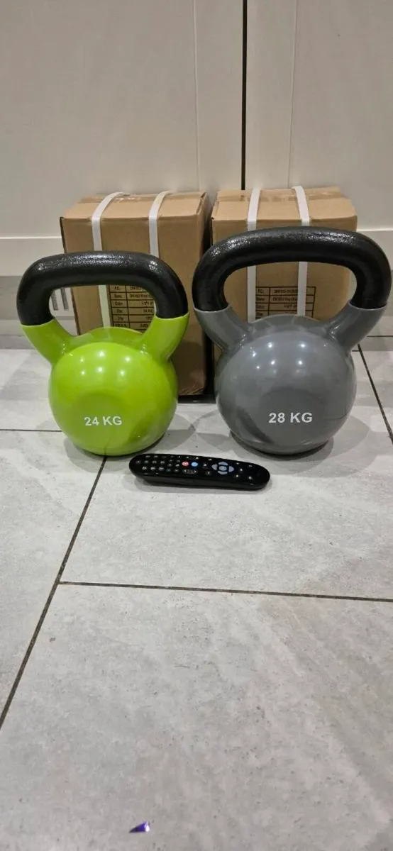 2xbrand new large cast iron kettlebells - Image 1