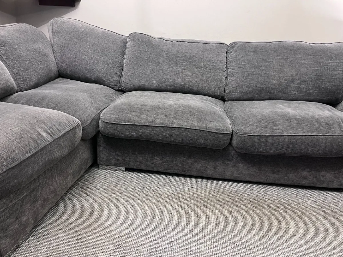 Corner sofa - Image 1