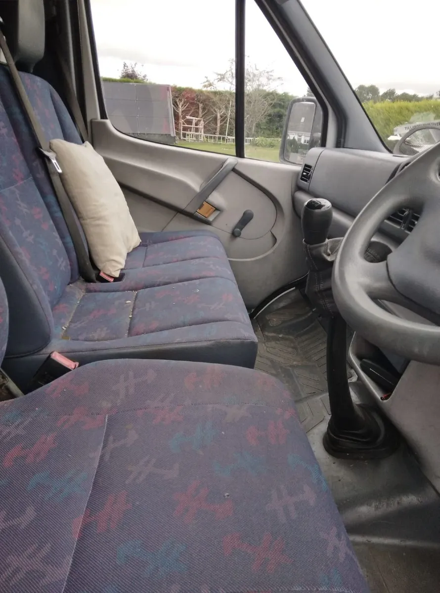 Mercedes-Benz Sprinter 212D – 2000 – ONLY 134,600 - Image 4