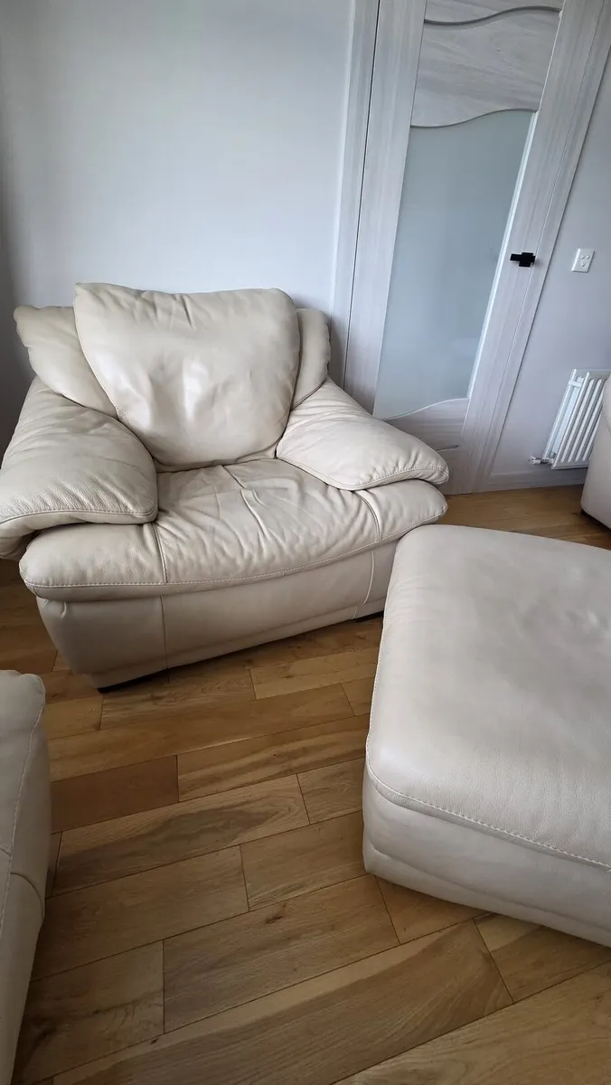 Italsofa 3 2 1 suite + footstool - Image 3