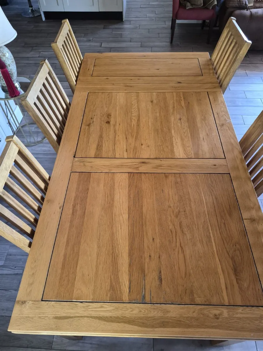 Dining table & 8 chairs - Image 3