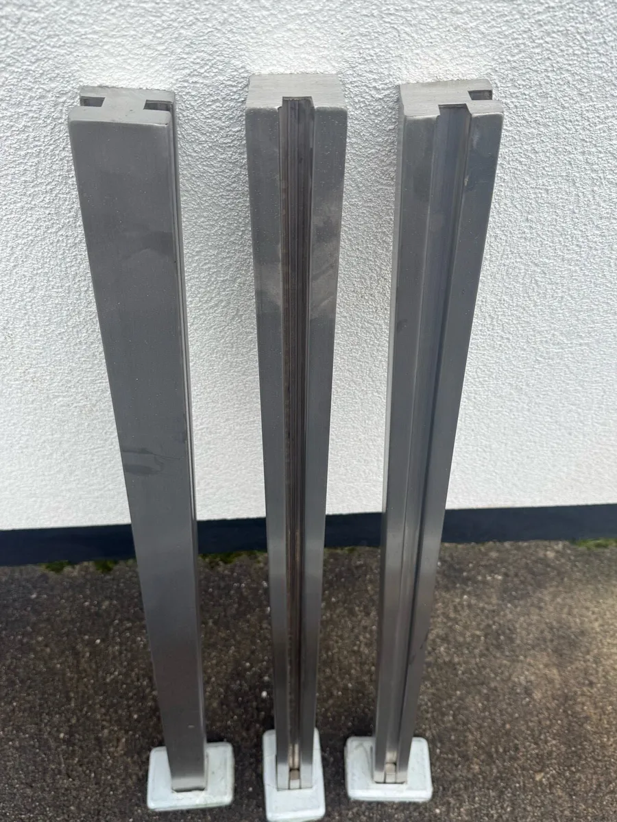 New, unused 304-grade steel balustrade posts - Image 1