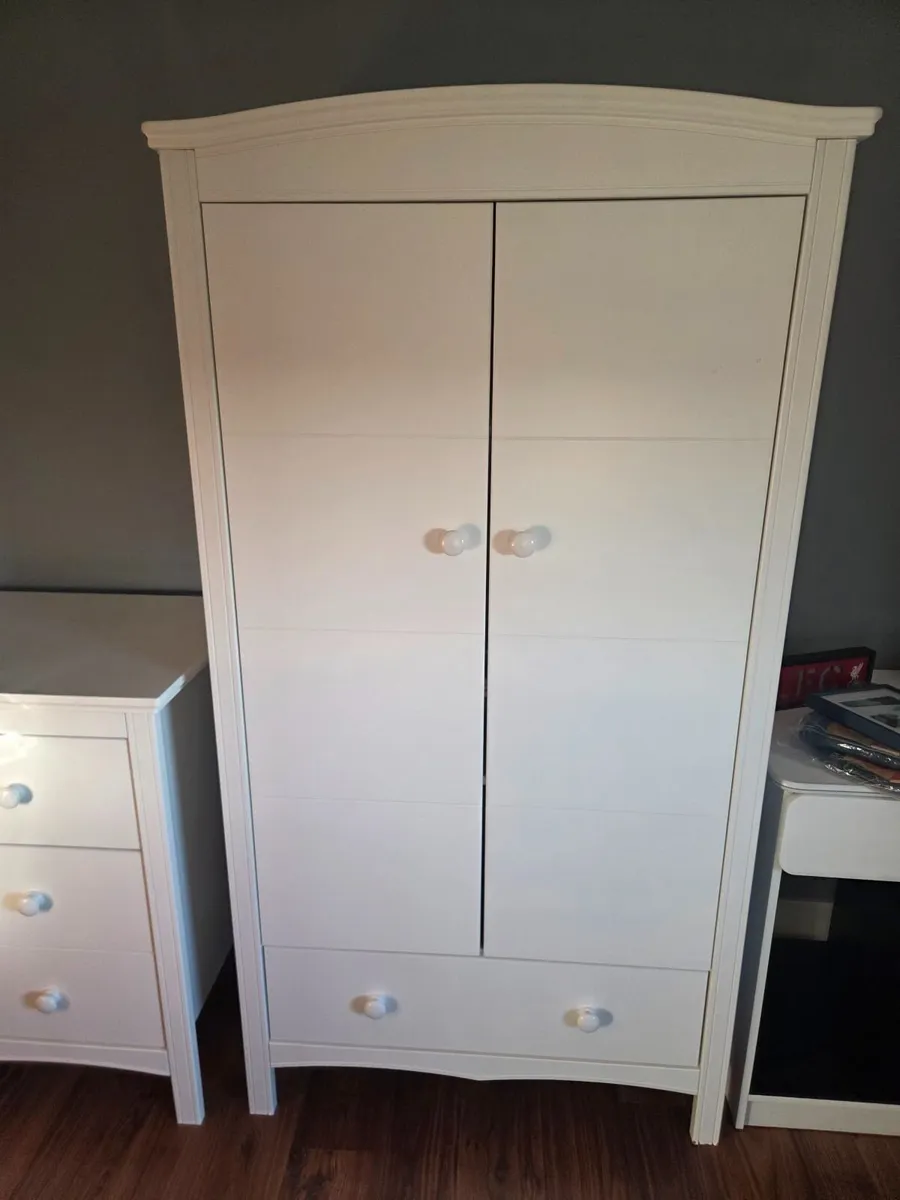 Bedroom Furniture set for childs bedroom - Image 2