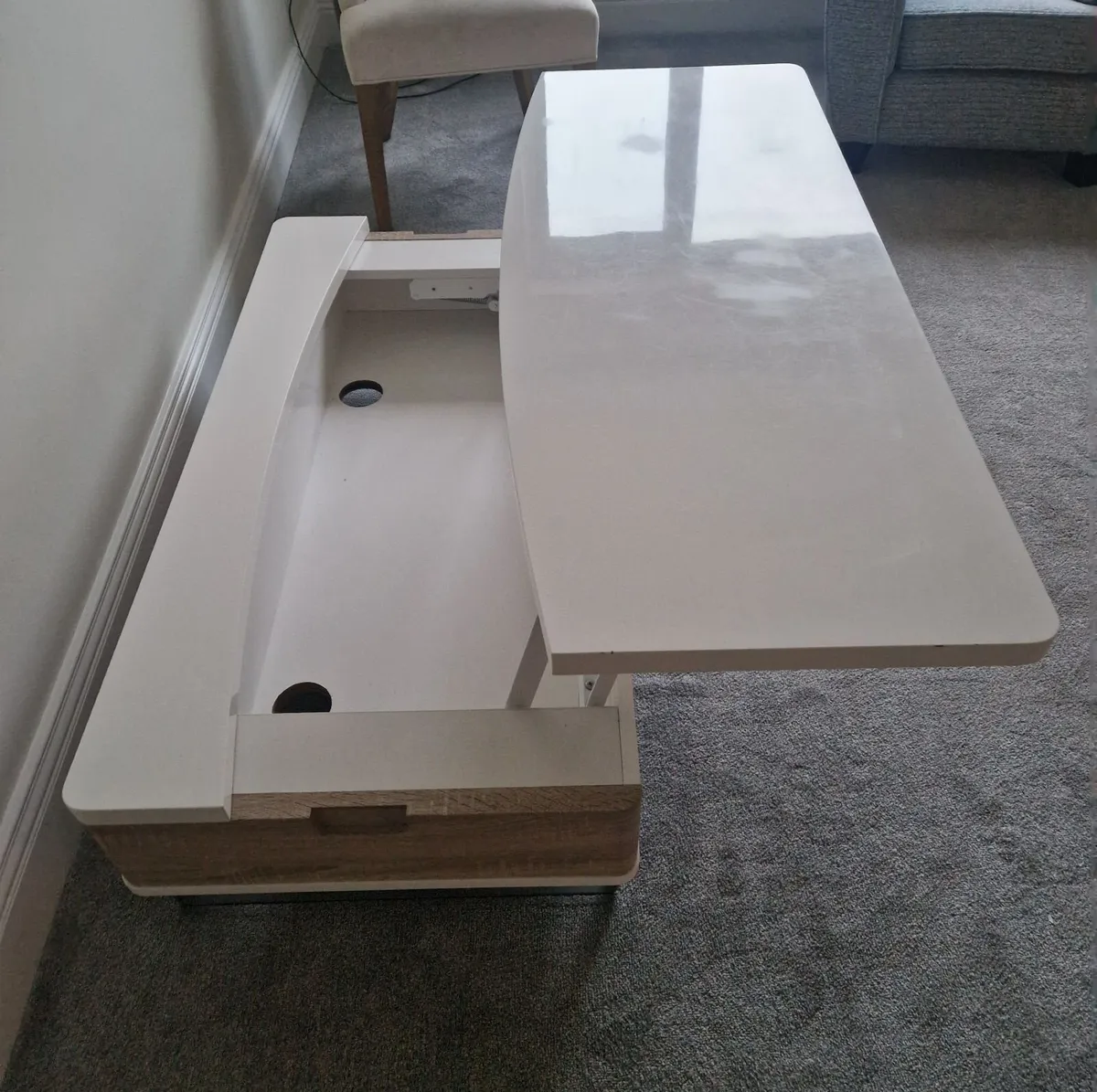 Media table coffee table (lift top) - Image 3
