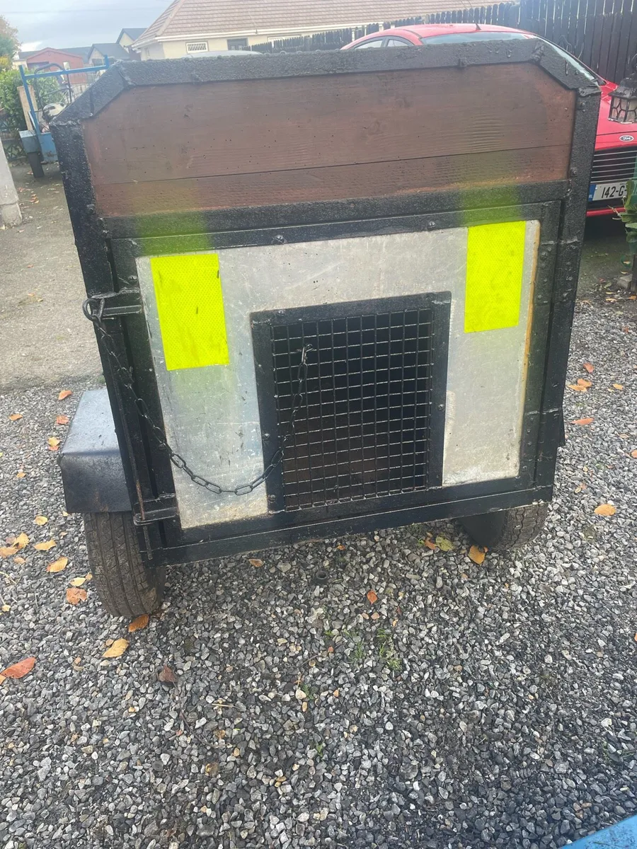 Dog trailer - Image 1