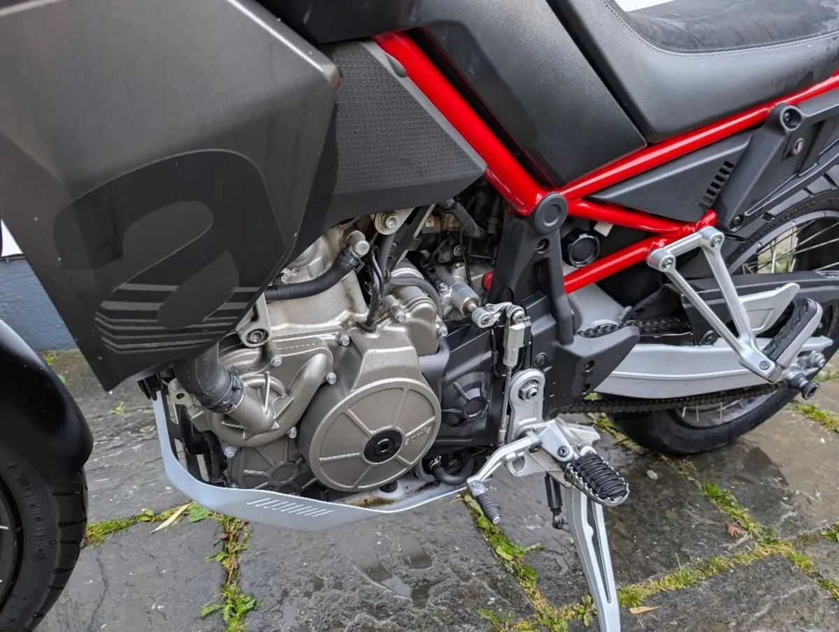 Aprilia Tuareg 660 low miles manufacturer warranty - Image 2