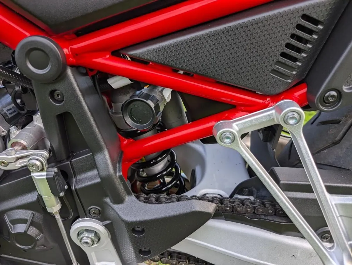 Aprilia Tuareg 660 low miles manufacturer warranty - Image 3