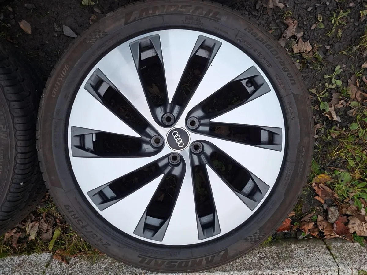 19" Genuine Audi A6 S Line Alloys with tyres - Image 3