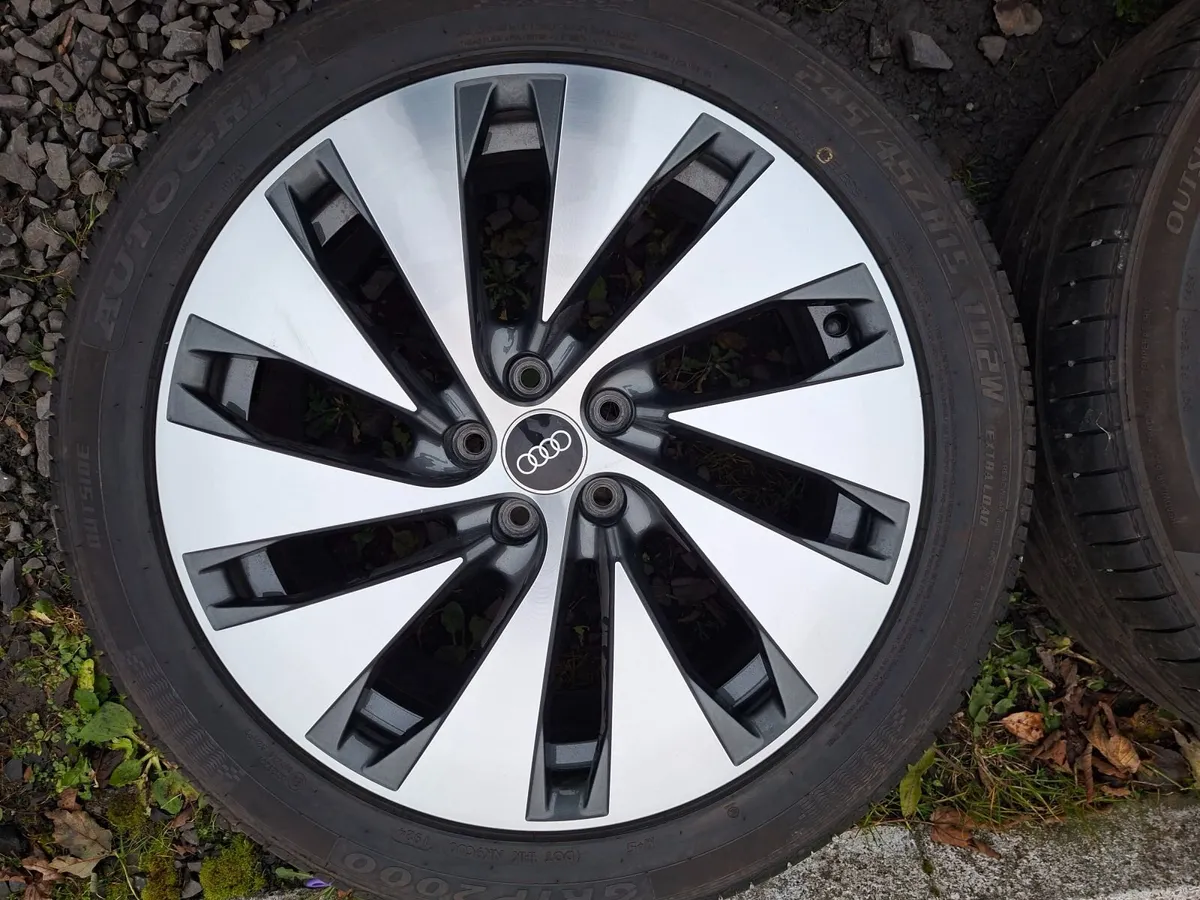 19" Genuine Audi A6 S Line Alloys with tyres - Image 4