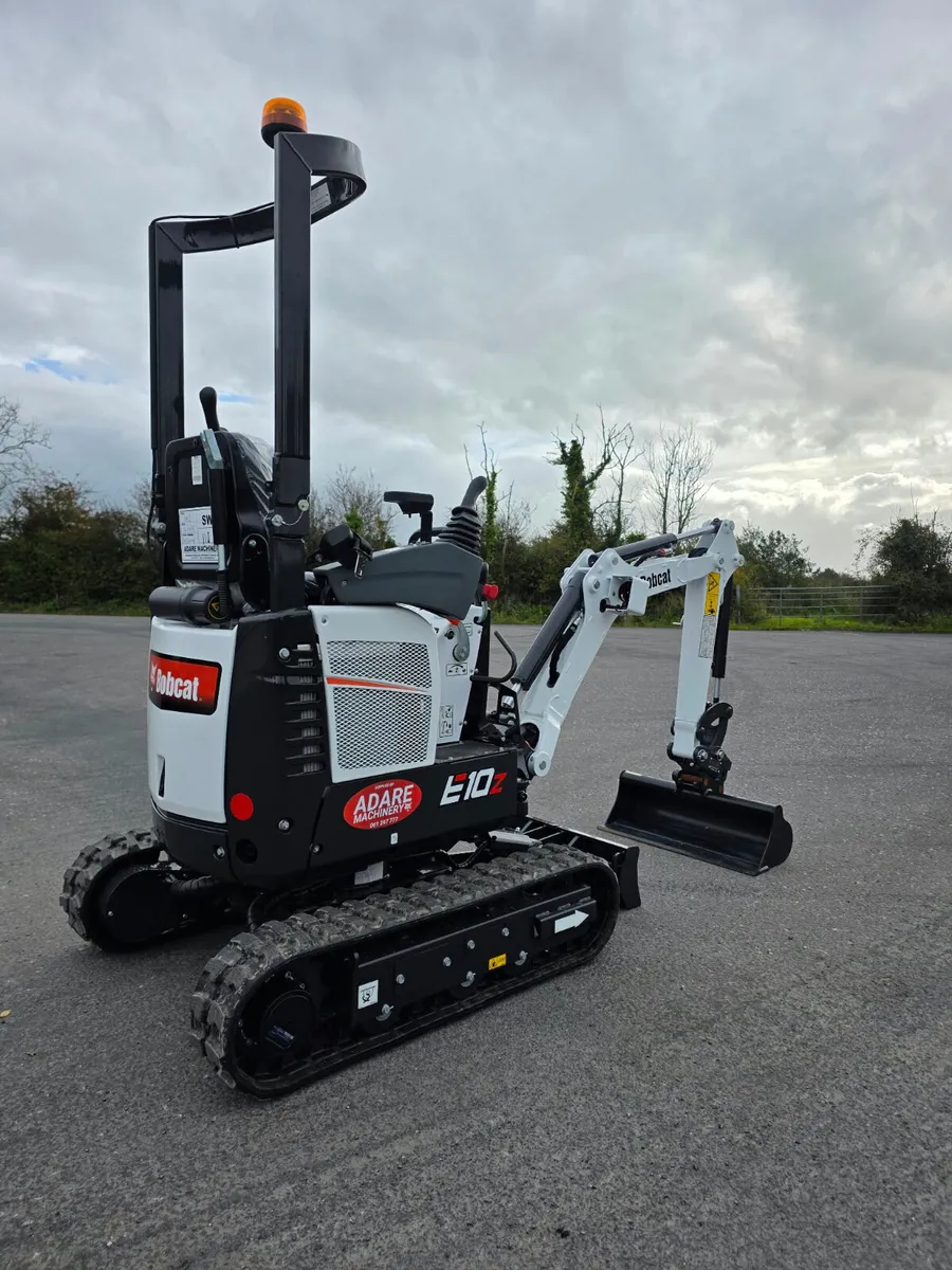 NEW Bobcat E10z Mini Digger | From € 84 p/ week - Image 3