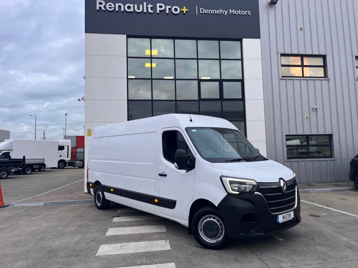 Renault Master FWD LM35 Blue DCI 135 Business - Image 1