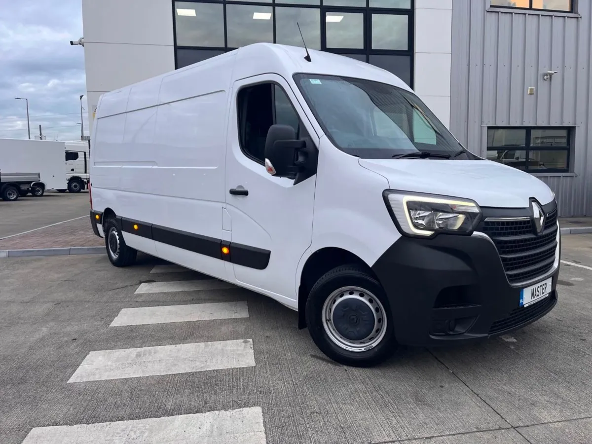Renault Master FWD LM35 Blue DCI 135 Business - Image 2