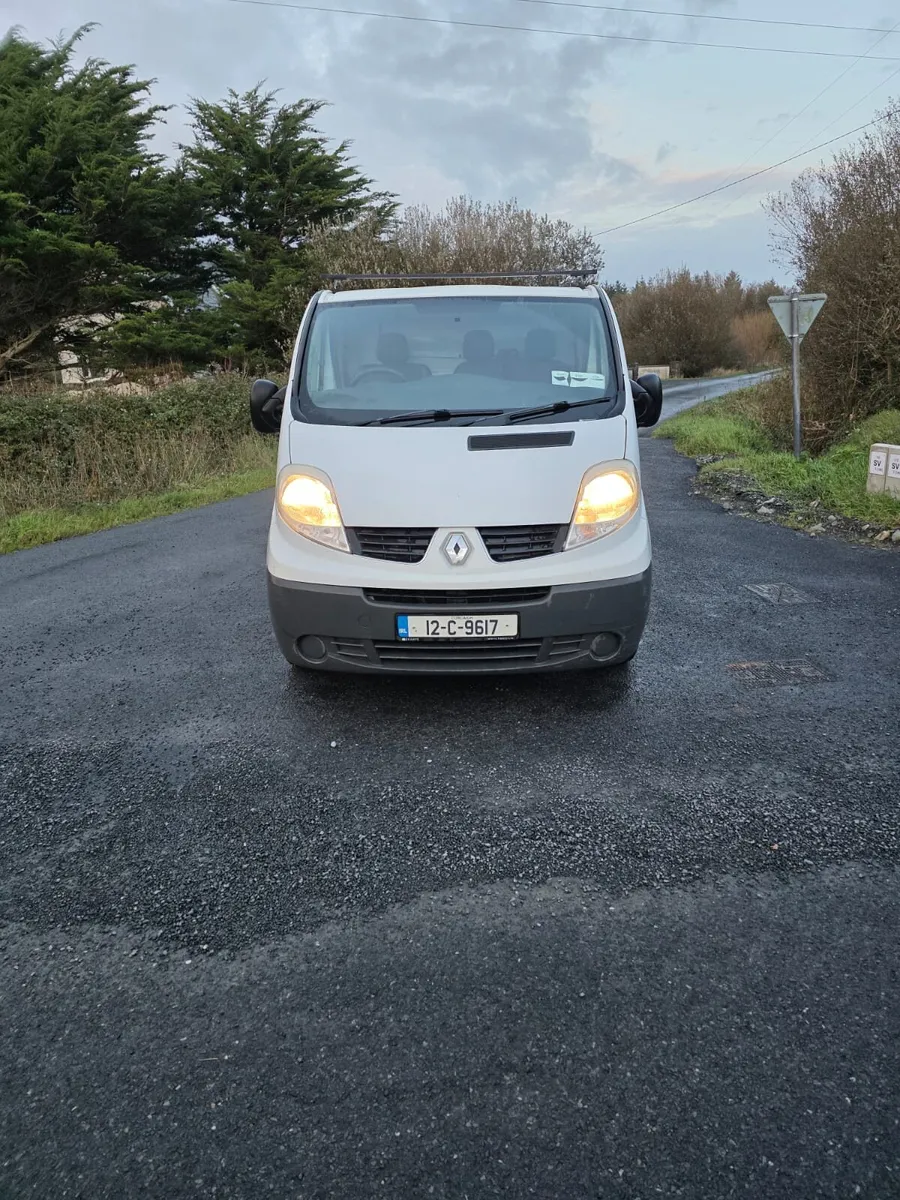 2012 Renault trafic just passed cvrt - Image 2